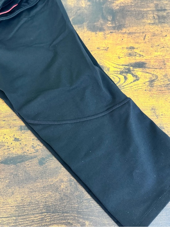 Everyday Black Active Capri Leggings by Nikibiki Sports - Picture 5 of 12